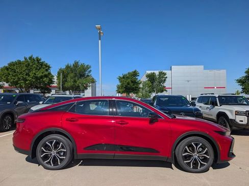 New 2026 Toyota Crown XLE image 3