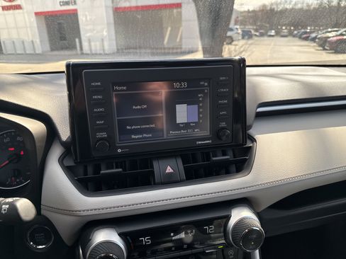 Used 2021 Toyota RAV4 XLE image 33