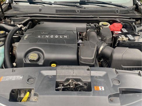 Used 2016 Lincoln MKS AWD w/ Livery Package image 34