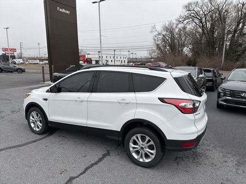 Used 2018 Ford Escape SE w/ SE Sync 3 Package image 5