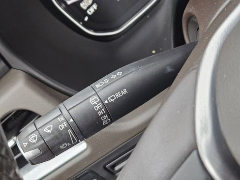 Certified 2021 GMC Yukon SLT w/ SLT Luxury Package image 27