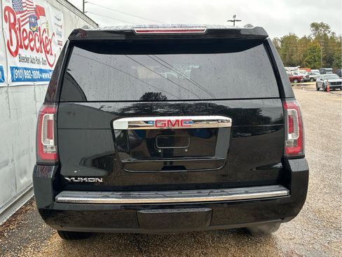 Used 2017 GMC Yukon Denali w/ Open Road Package AWD/4WD image 4