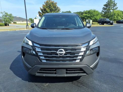 Used 2024 Nissan Rogue SV AWD/4WD image 8