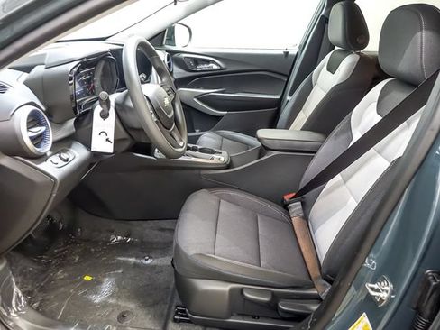New 2026 Chevrolet Trax LS w/ LS Convenience Package FWD image 9