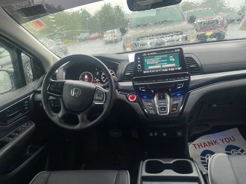 Used 2025 Honda Odyssey Elite image 8