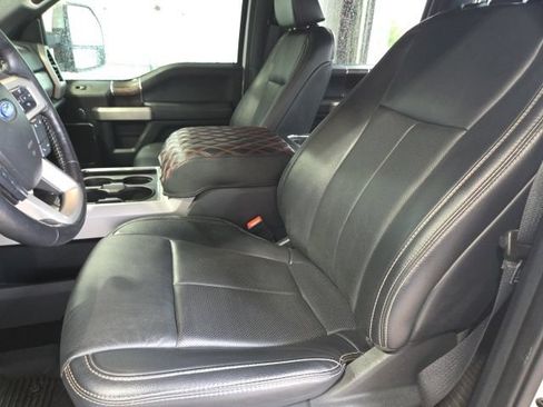 Used 2022 Ford F350 Lariat w/ Lariat Ultimate Package AWD/4WD image 10