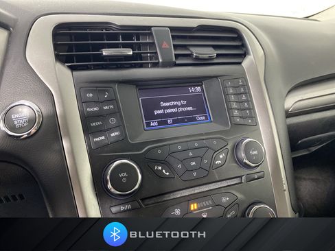 Used 2018 Ford Fusion S FWD image 3