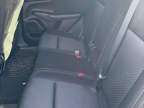 Used 2022 Mitsubishi Outlander ES image 3