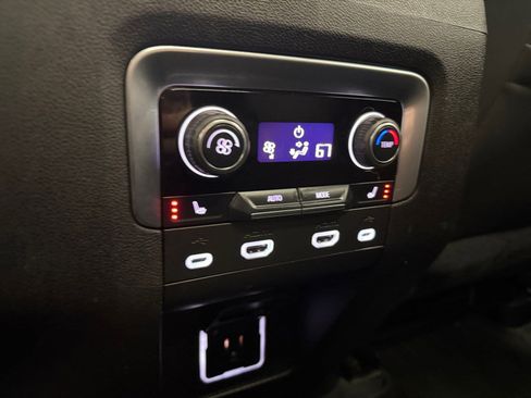 Used 2021 Chevrolet Tahoe High Country w/ Premium Package image 26