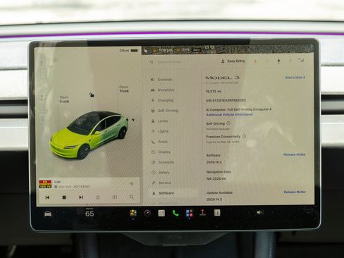 Used 2024 Tesla Model 3 Standard Range RWD image 27