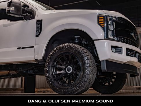 Used 2019 Ford F350 Lariat image 11