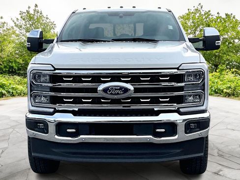 Used 2024 Ford F250 Lariat w/ Lariat Ultimate Package image 3