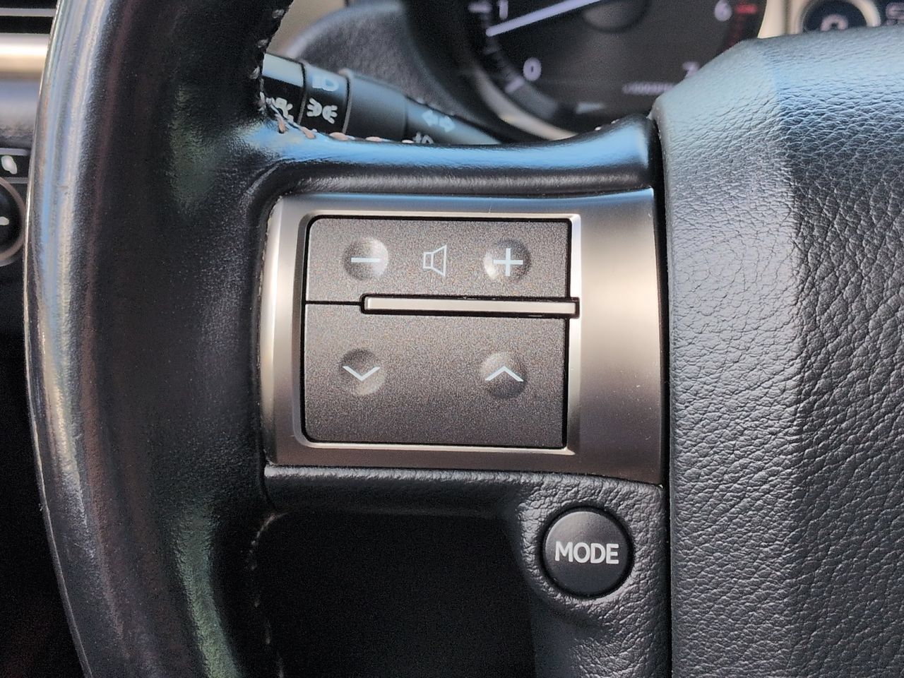 Used 2018 Lexus GX 460 Premium w/ Premium Package AWD/4WD image 25