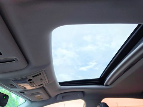 Used 2017 Lexus IS 200t w/ Premium Package RWD image 13