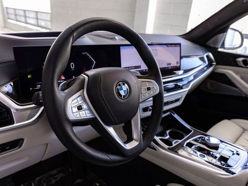 Certified 2024 BMW X7 xDrive40i w/ Executive Package AWD/4WD image 18
