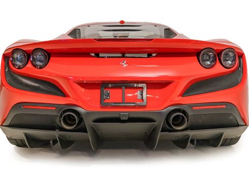 Used 2020 Ferrari F8 Tributo image 27