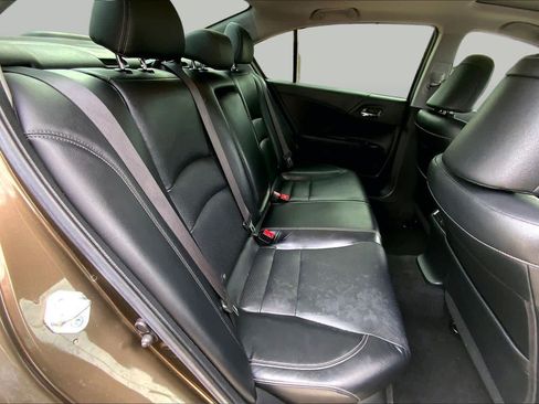 Used 2017 Honda Accord Touring image 20
