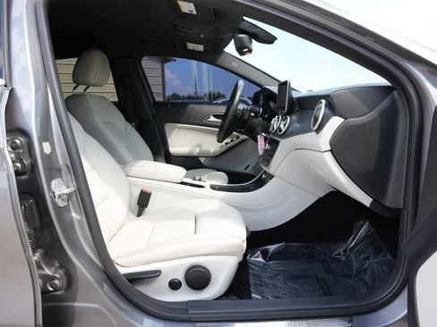 Used 2016 Mercedes-Benz GLA 250 image 22