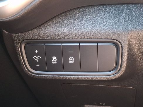 Used 2025 Kia Soul LX FWD image 22