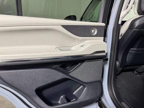 New 2026 Lincoln Navigator Reserve w/ Jet Appearance Package AWD/4WD image 47