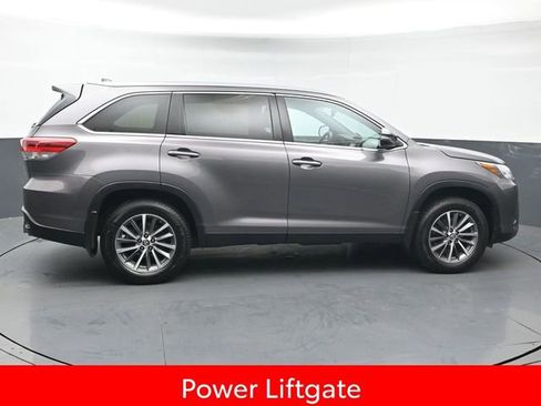 Certified 2019 Toyota Highlander XLE image 8