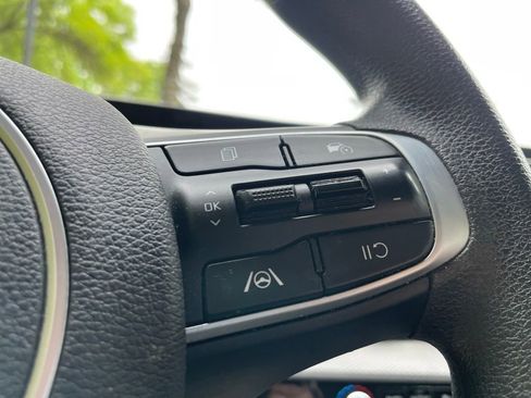 Used 2023 Kia Sportage LX AWD/4WD image 12