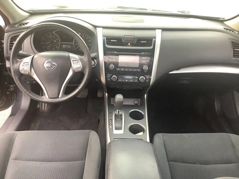 Used 2015 Nissan Altima 2.5 SV w/ Convenience Package FWD image 26