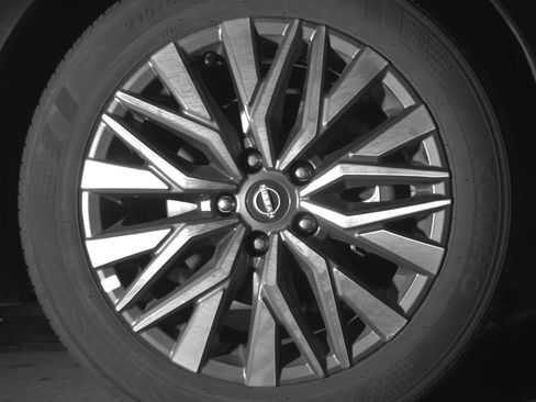 Used 2025 Nissan Altima 2.5 SV image 13