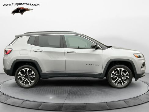 Used 2023 Jeep Compass Limited image 2