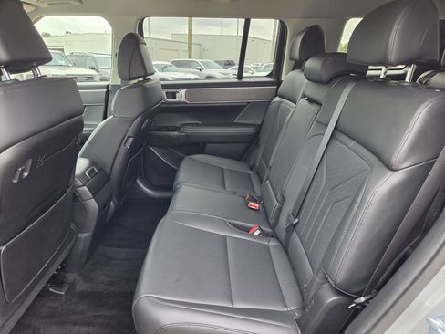 Used 2025 Hyundai Santa Fe SEL FWD image 28