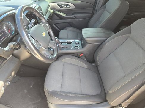 Used 2020 Chevrolet Traverse LT FWD image 8
