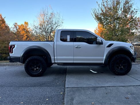 Used 2018 Ford F150 Raptor w/ Equipment Group 802A Luxury image 25