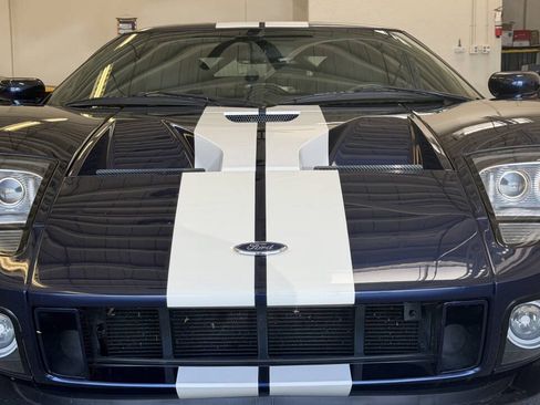 Used 2006 Ford GT RWD image 5