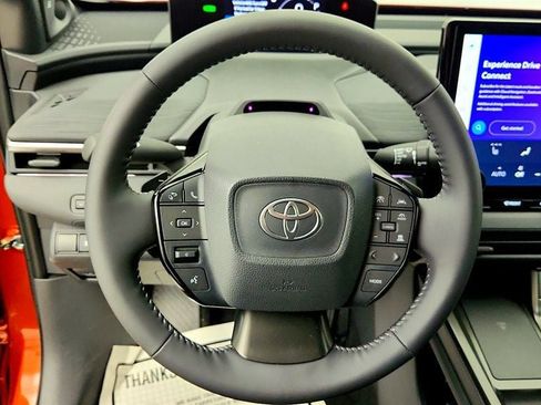 Used 2026 Toyota C-HR AWD/4WD image 14