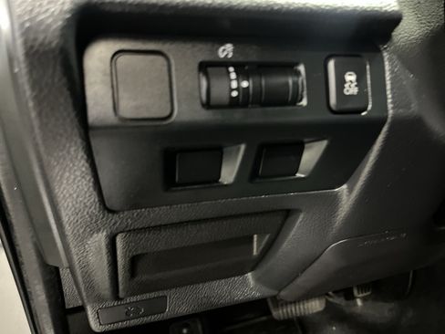 Used 2016 Subaru Forester 2.5i Premium AWD/4WD image 29