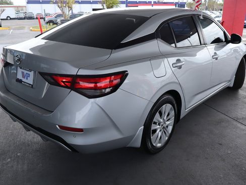 Used 2021 Nissan Sentra S image 5