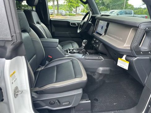 New 2026 Ford Bronco Outer Banks AWD/4WD image 13