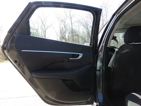 Used 2023 Hyundai Sonata SEL w/ Convenience Package FWD image 18