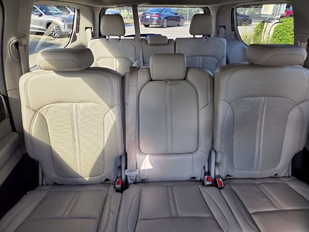 Used 2024 Jeep Wagoneer Series II w/ Flexible Seating Group RWD image 29