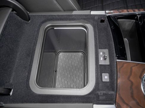 Used 2026 Cadillac Escalade Platinum Sport w/ LPO, ONYX Package AWD/4WD image 28