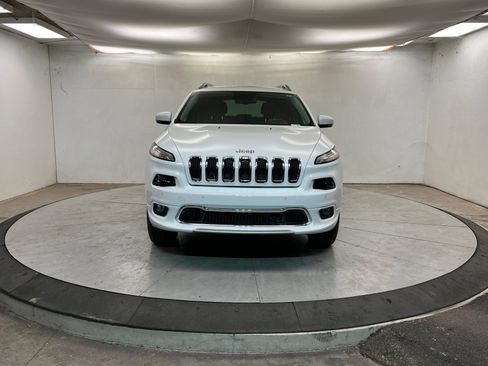 Used 2018 Jeep Cherokee Overland w/ Technology Group image 9