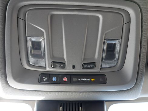 Used 2022 Chevrolet Silverado 1500 LT w/ LPO, Chrome Package image 33