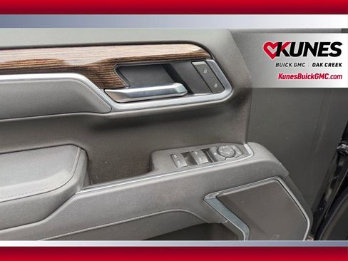 Used 2025 GMC Sierra 1500 Elevation AWD/4WD image 4