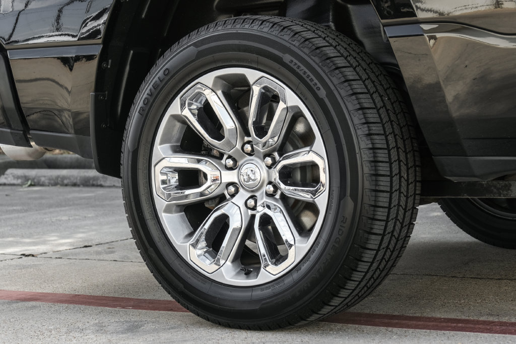 Used 2023 RAM 1500 Laramie AWD/4WD image 73