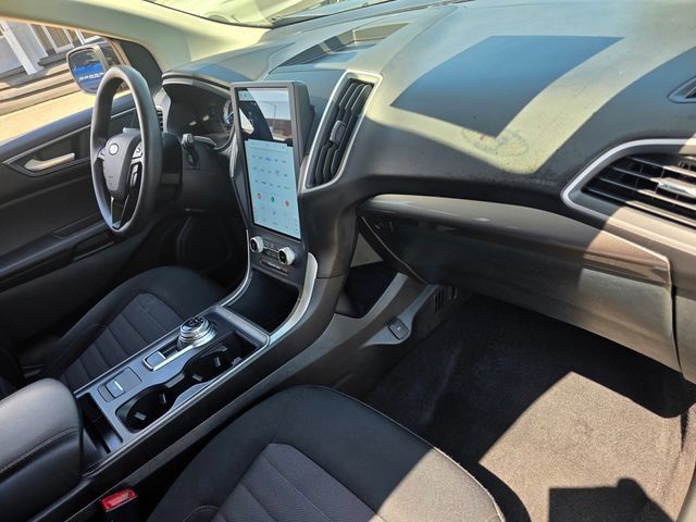 Certified 2023 Ford Edge SE w/ Black Appearance Package AWD/4WD image 16