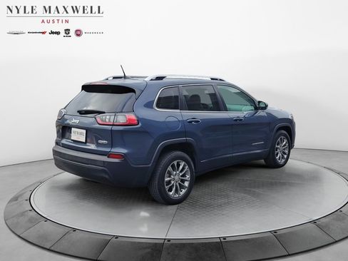 Used 2020 Jeep Cherokee Latitude Plus w/ Comfort/Convenience Group image 17