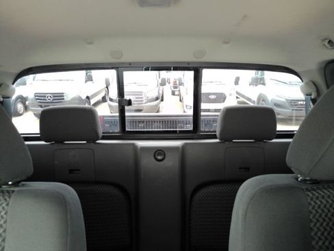 Used 2017 Nissan Frontier SV RWD image 28