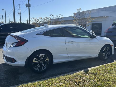 Certified 2018 Honda Civic EX-T image 8