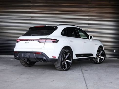 Certified 2026 Porsche Macan AWD/4WD image 7
