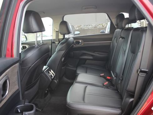 Used 2022 Kia Sorento S AWD/4WD image 25